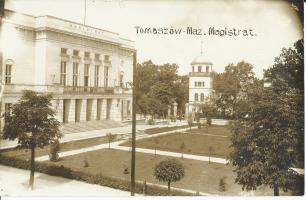 Historie Tomaszowa: ratusz miejski